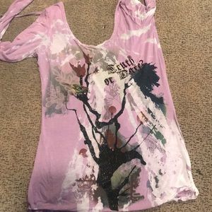 T-shirt with low back